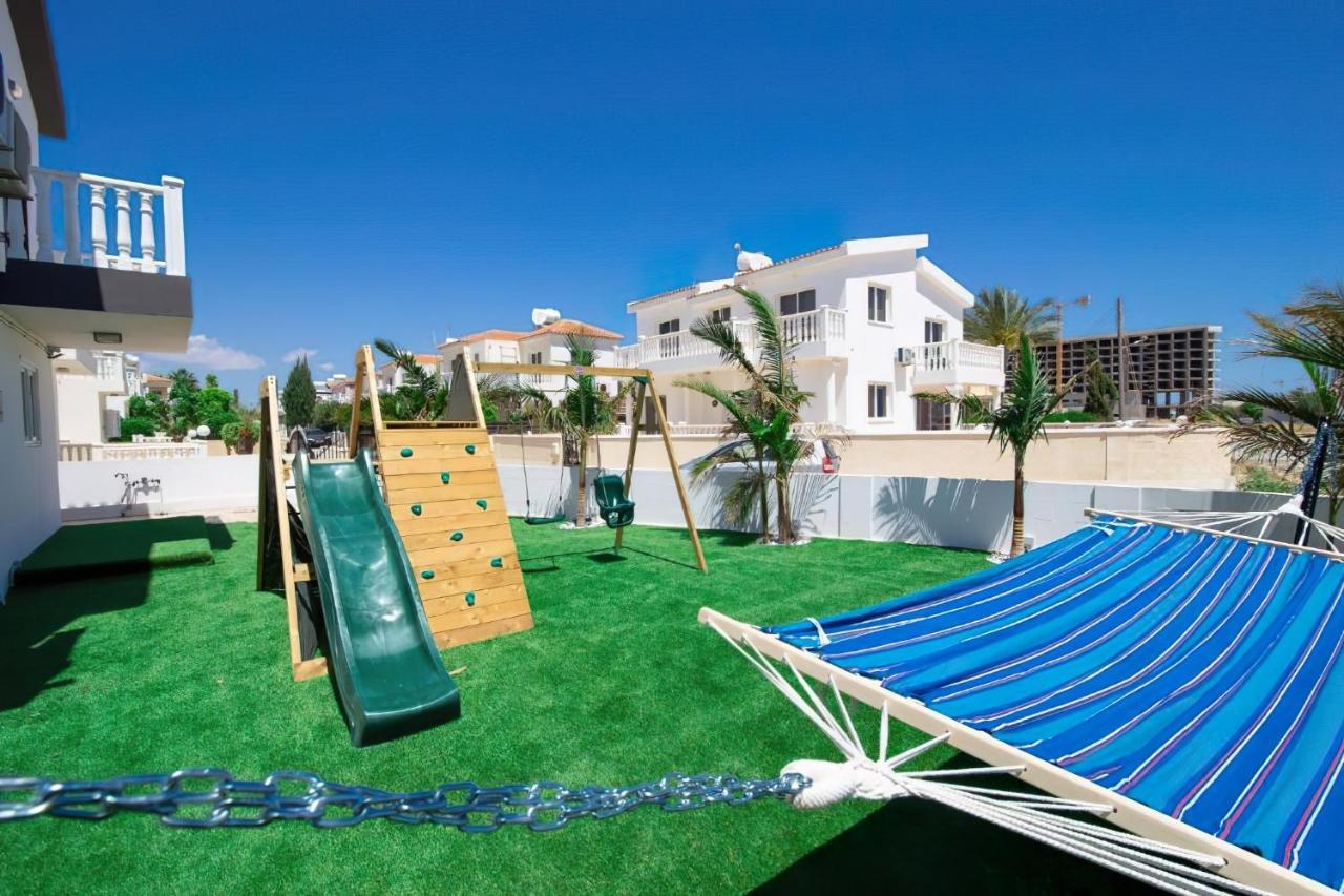 Villa Suncity Boutique Beachfront Ayia Napa Exterior foto