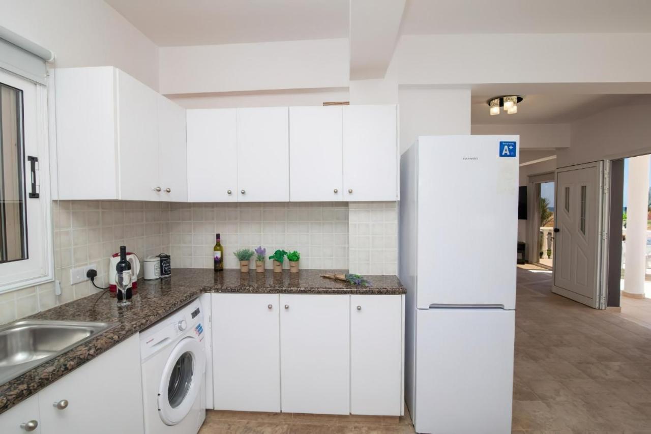 Villa Suncity Boutique Beachfront Ayia Napa Exterior foto