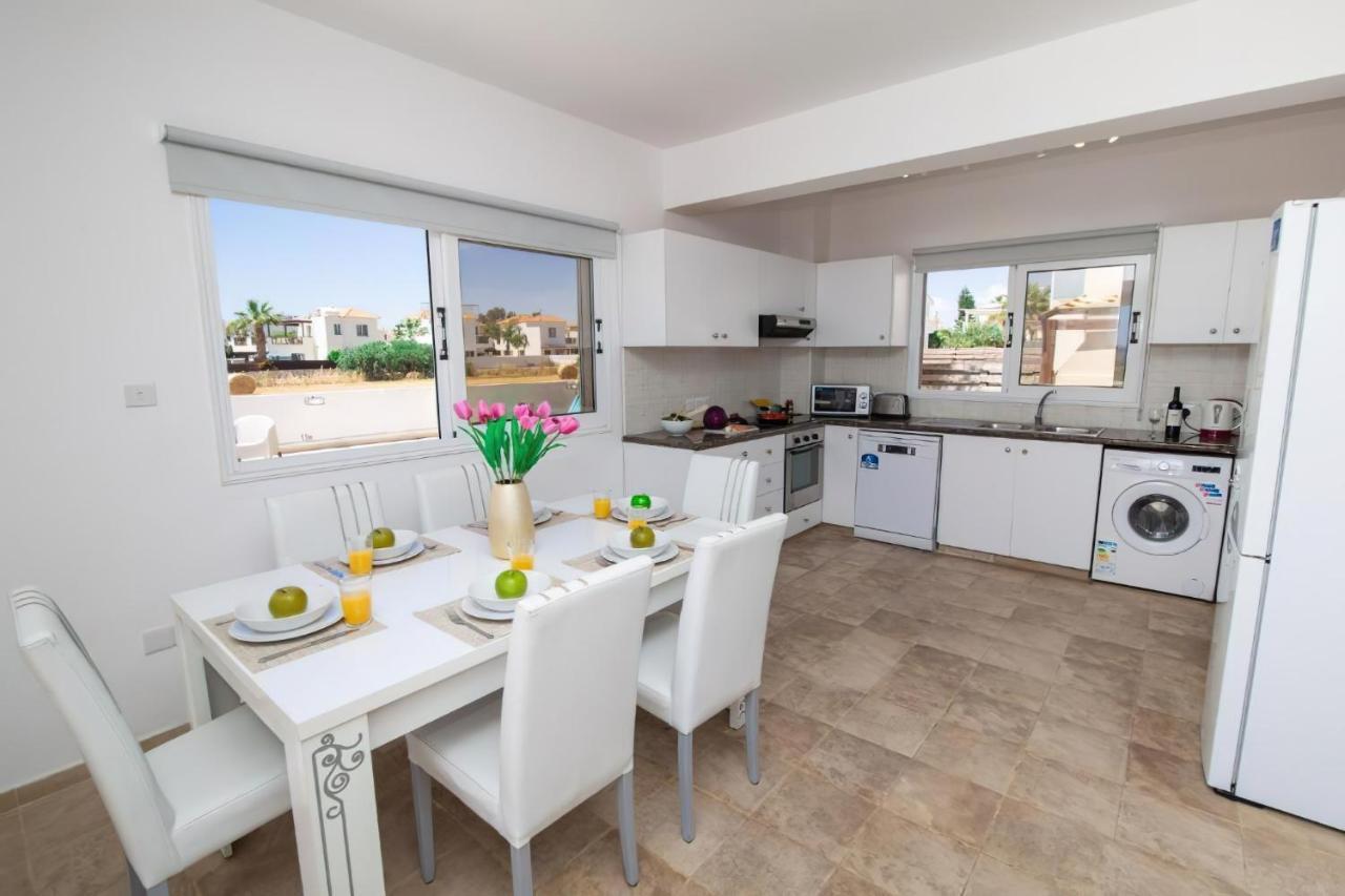 Villa Suncity Boutique Beachfront Ayia Napa Exterior foto